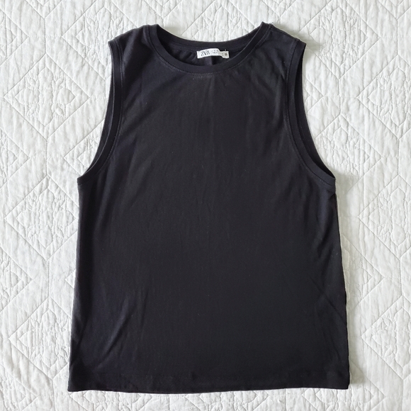 Zara Ribbed Black Sleeveless T-Shirt - Picture 2 of 6
